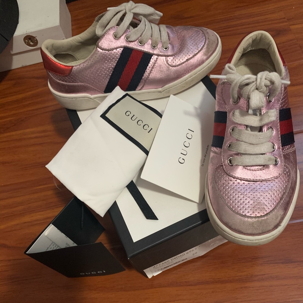 Girls Gucci pink sneakers